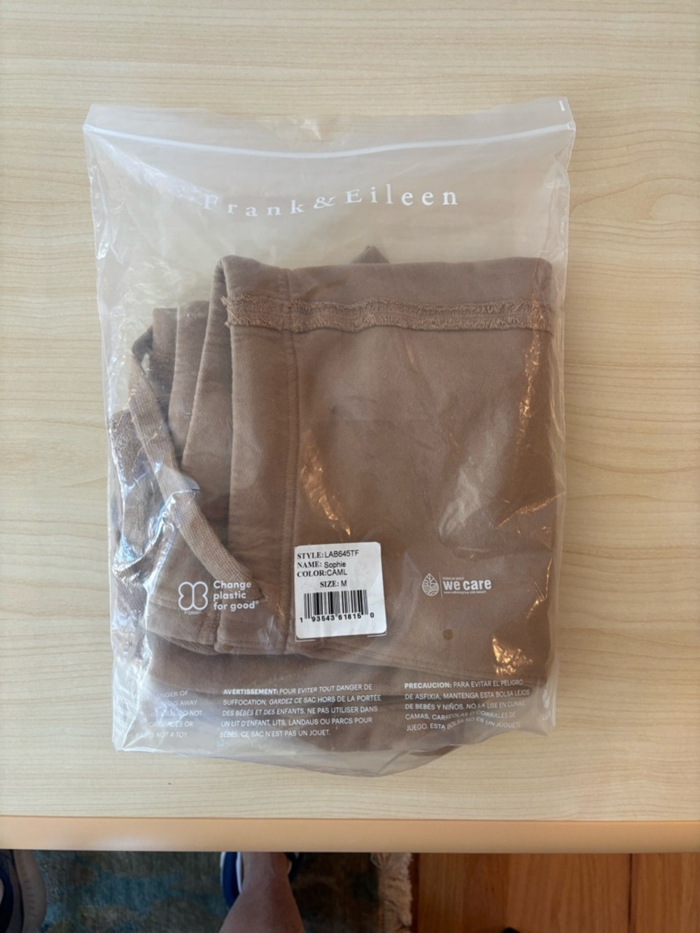 Frank & Eileen Sophie Italian Jogger in camel - Picture 2 of 2